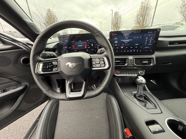 Used 2025 Ford Mustang Coupe image 20