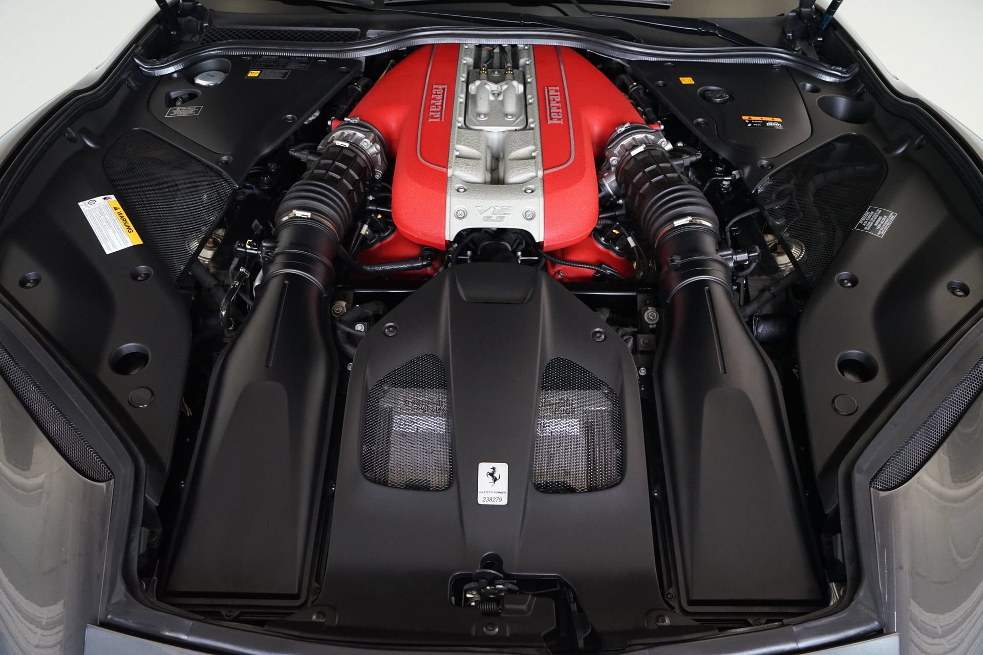 Used 2019 Ferrari 812 Superfast RWD image 27