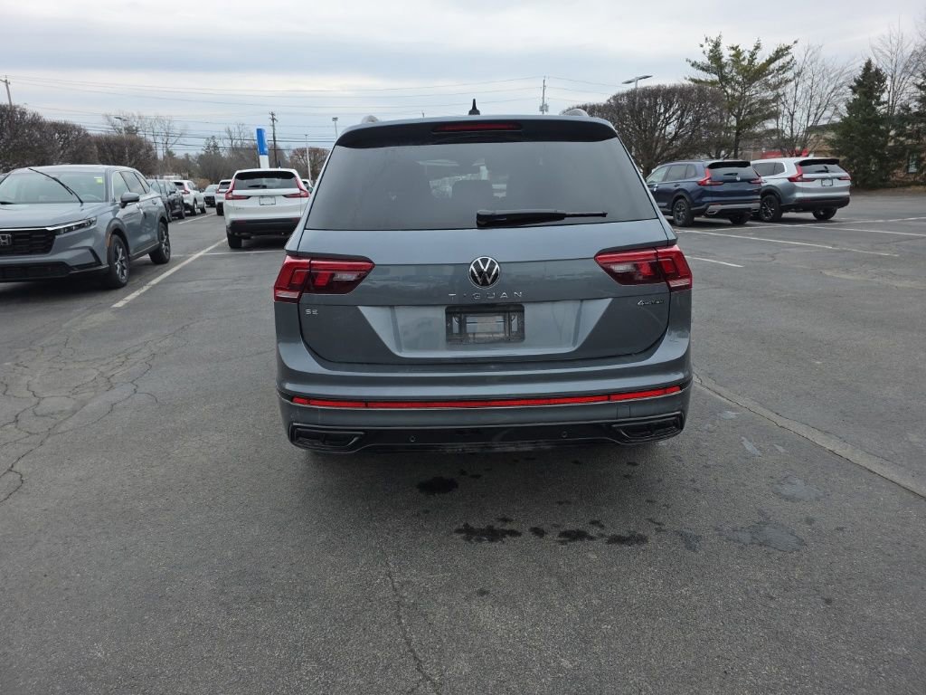 Used 2024 Volkswagen Tiguan SE R-Line image 7