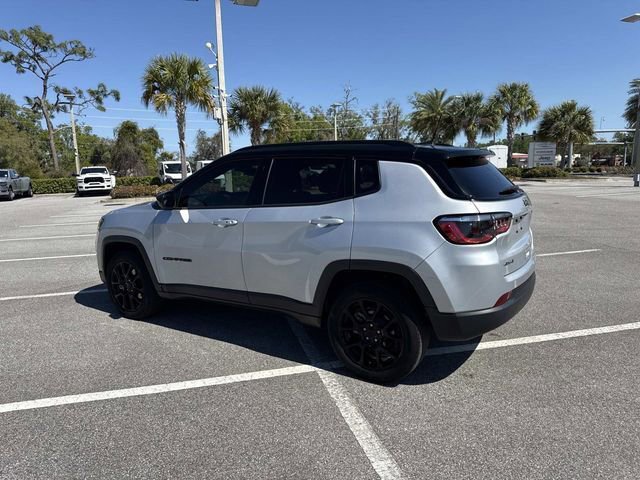 Used 2024 Jeep Compass Latitude w/ Altitude Special Edition image 5