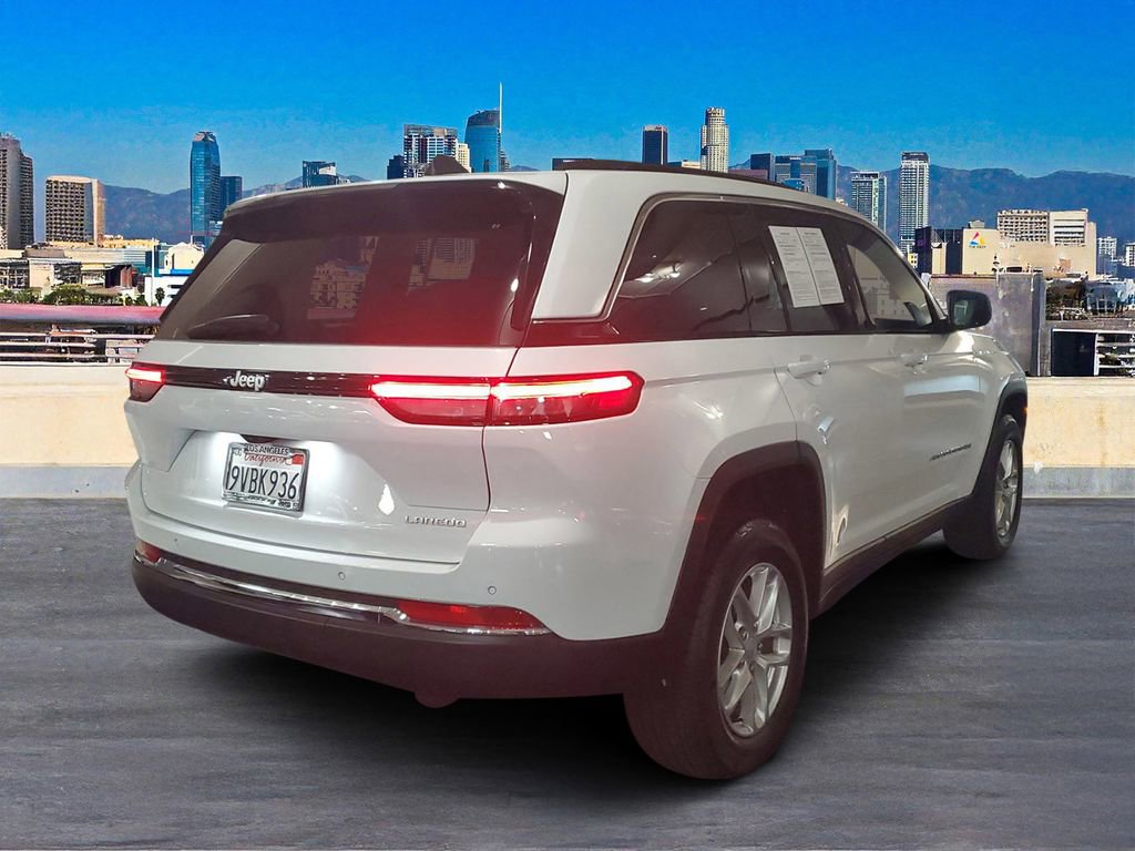 Used 2025 Jeep Grand Cherokee Laredo X image 4