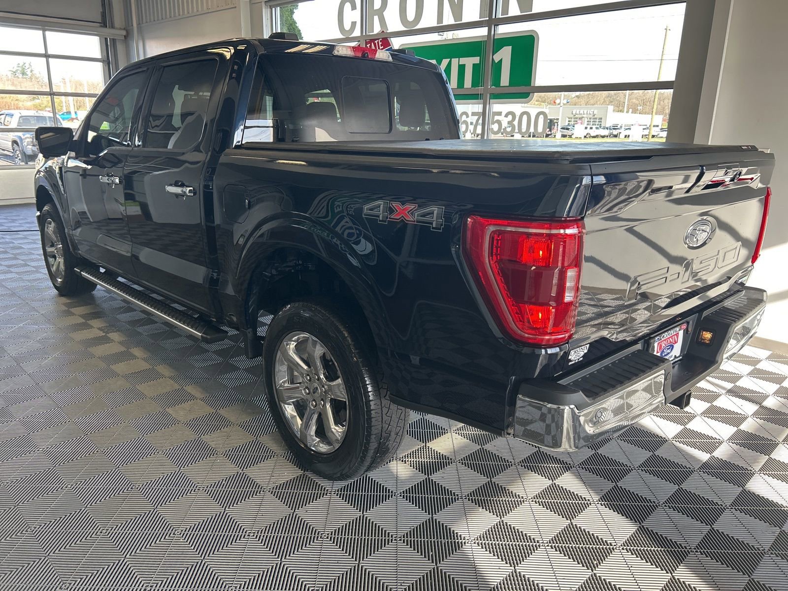 Used 2022 Ford F150 XLT w/ Equipment Group 302A High image 4