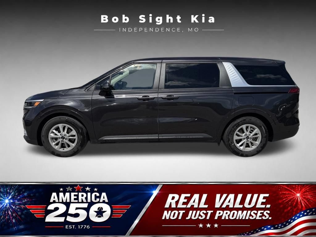 Used 2024 Kia Carnival LX FWD image 6