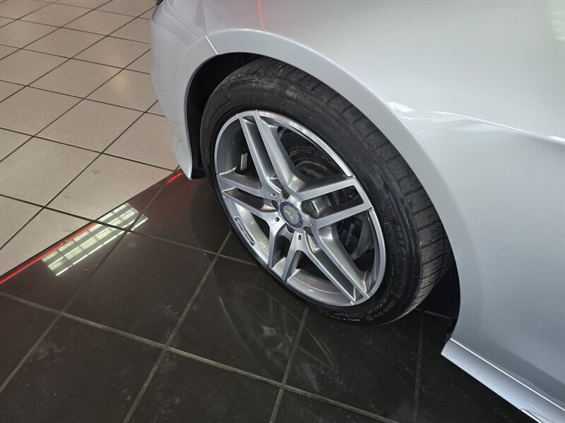 Used 2014 Mercedes-Benz E 350 4MATIC Sedan image 32