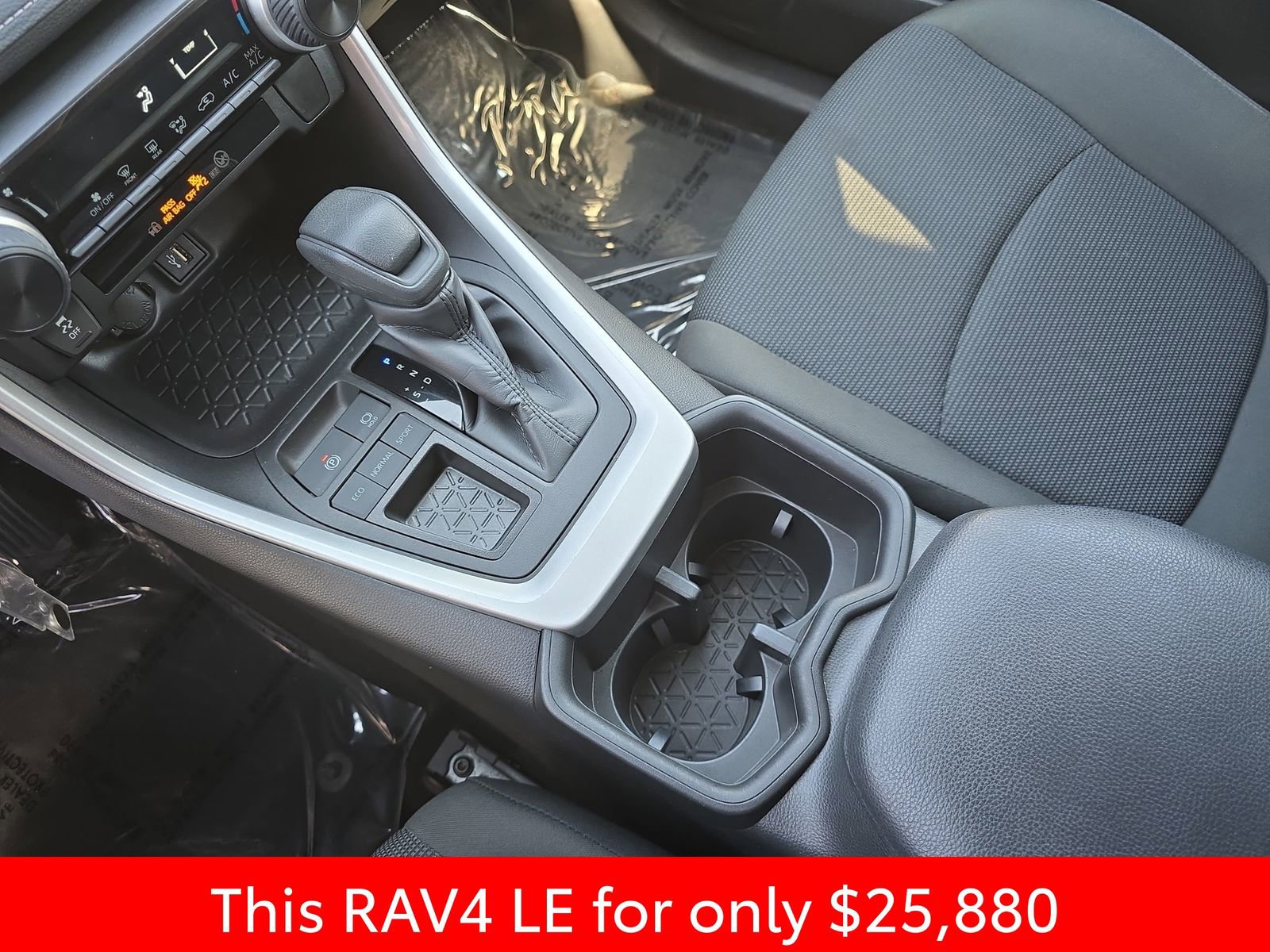 Used 2023 Toyota RAV4 LE image 29