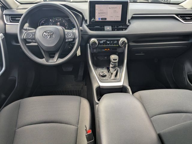Used 2025 Toyota RAV4 LE AWD/4WD image 19