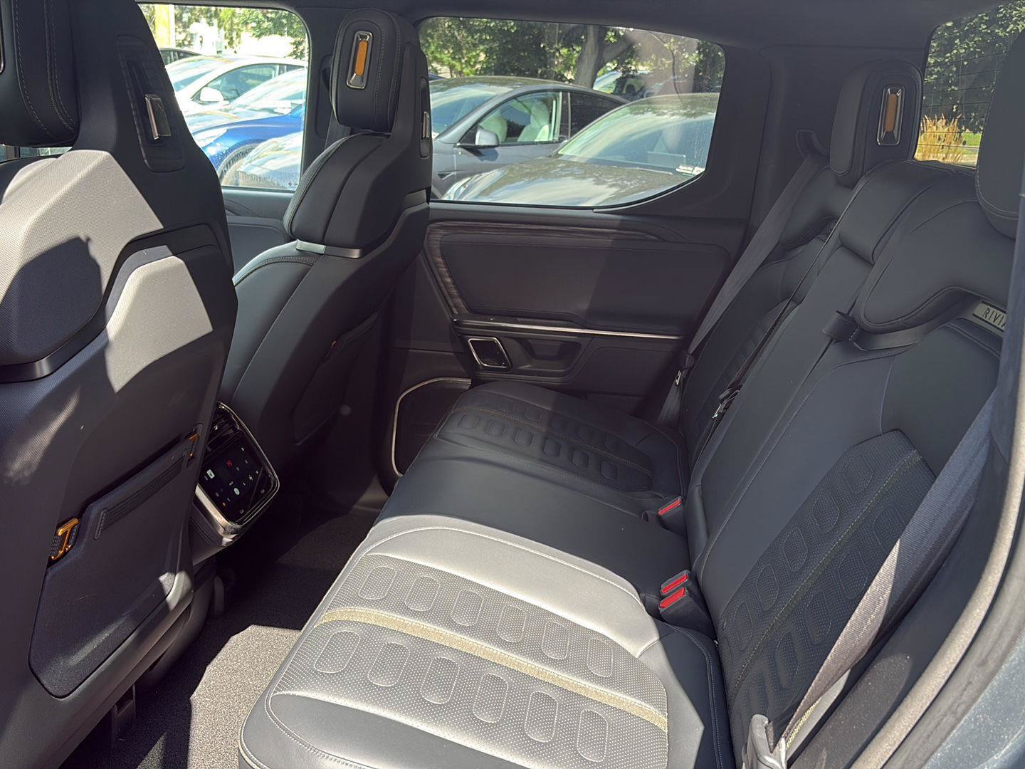 Used 2022 Rivian R1T Adventure AWD/4WD image 18