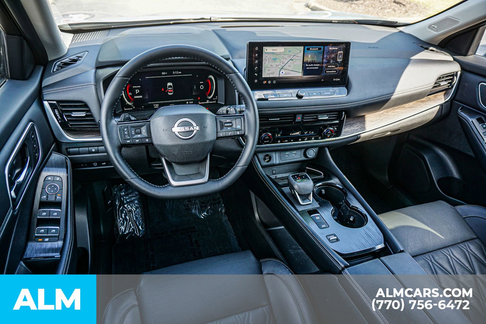 Used 2025 Nissan Rogue Platinum FWD image 31