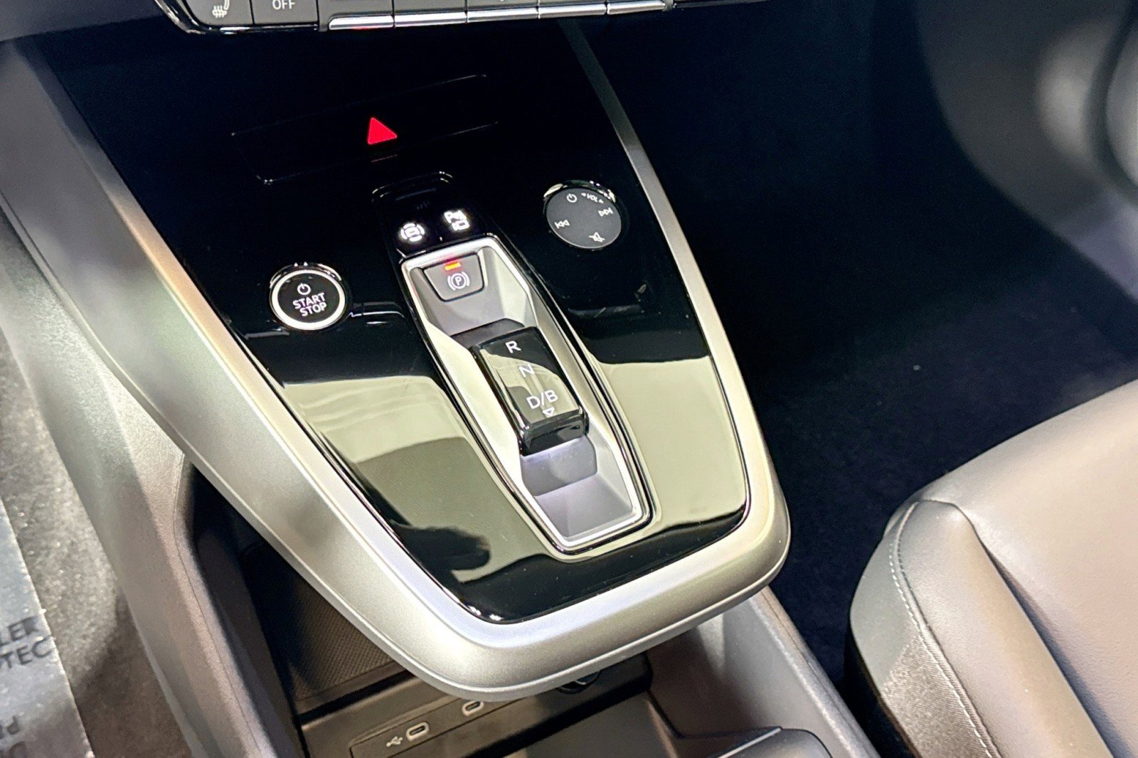 New 2026 Audi Q4 e-tron Premium Plus image 15