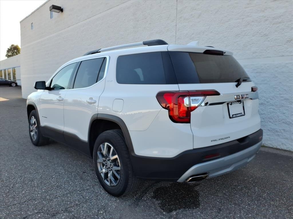 Certified 2023 GMC Acadia SLT w/ Preferred Package image 8