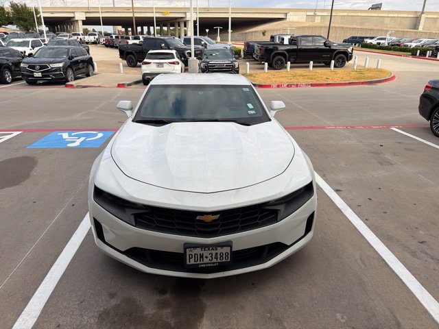 Used 2020 Chevrolet Camaro LT RWD image 2