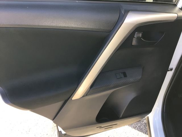 Used 2015 Toyota RAV4 LE image 28