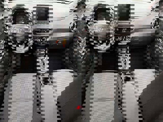 Used 2023 Hyundai Kona SE image 20