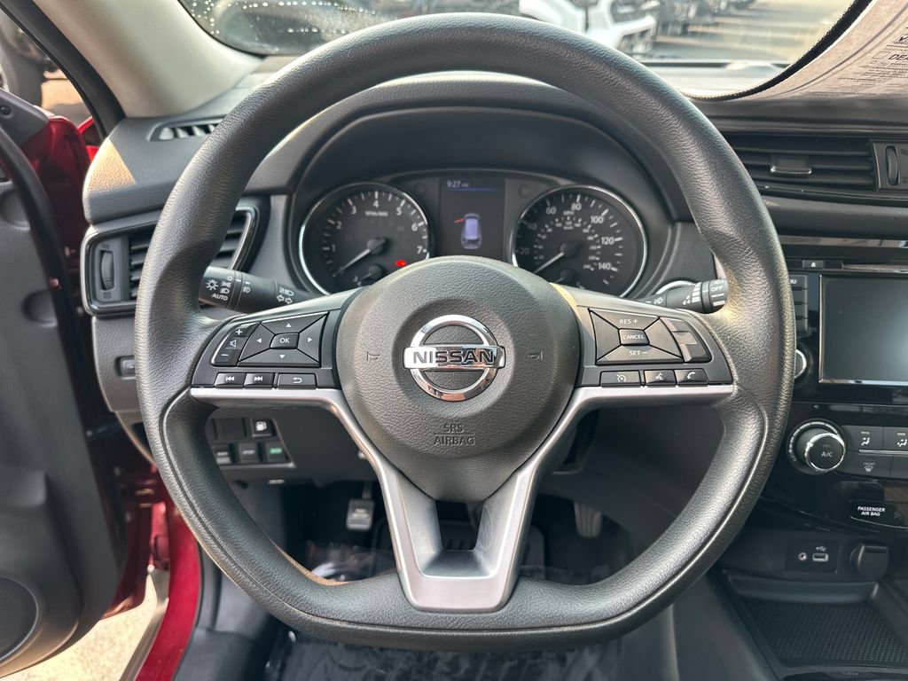 Used 2018 Nissan Rogue SV AWD/4WD image 18