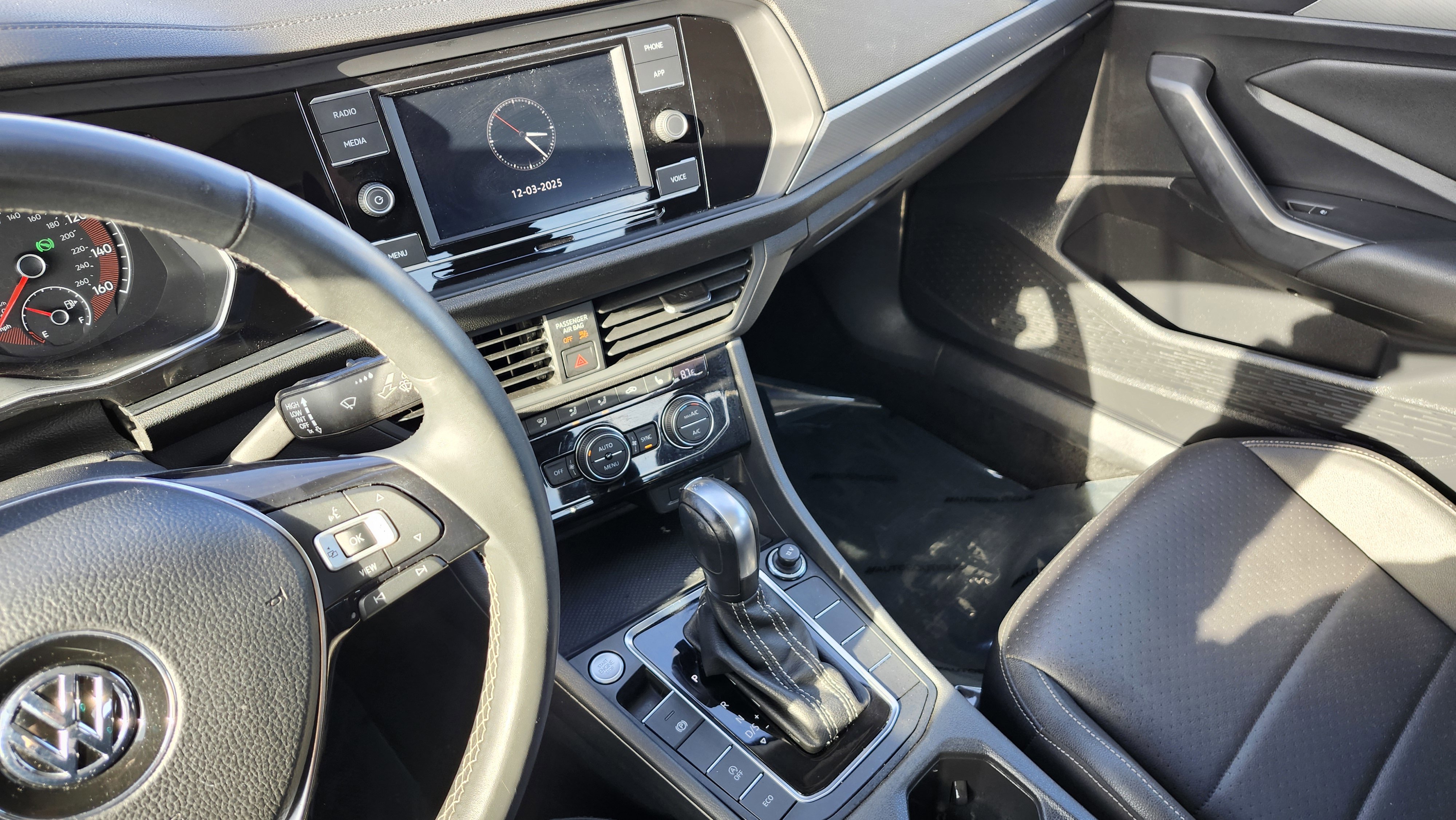 Used 2021 Volkswagen Jetta SE w/ SE Cold Weather Package image 29