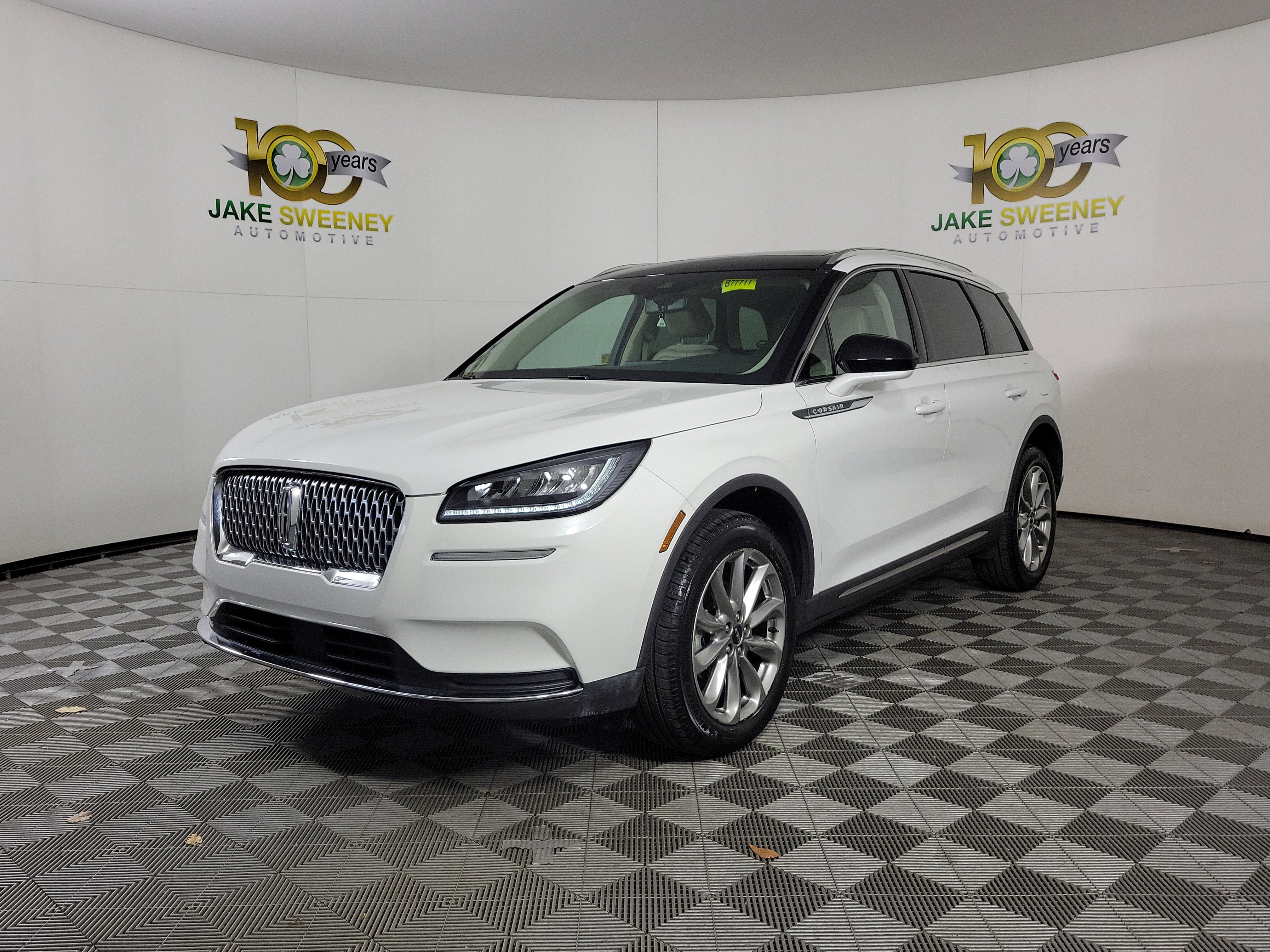 Used 2022 Lincoln Corsair AWD w/ Premium Package image 3