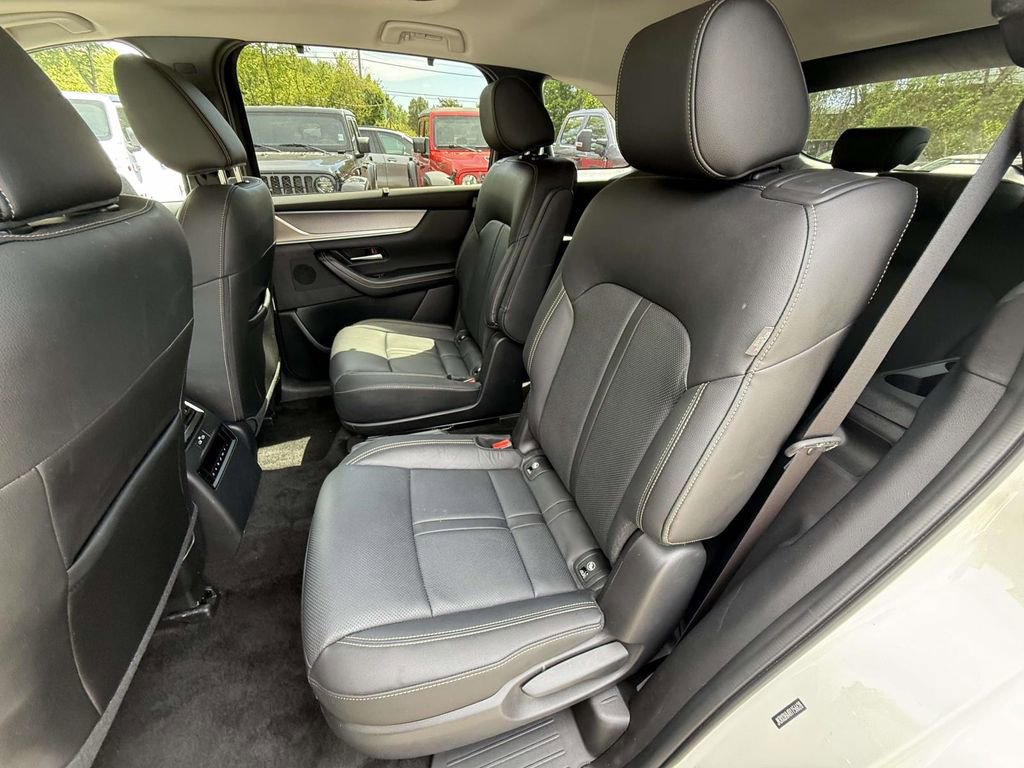 Used 2024 MAZDA CX-90 Plug-In Hybrid w/ Premium Pkg AWD/4WD image 13