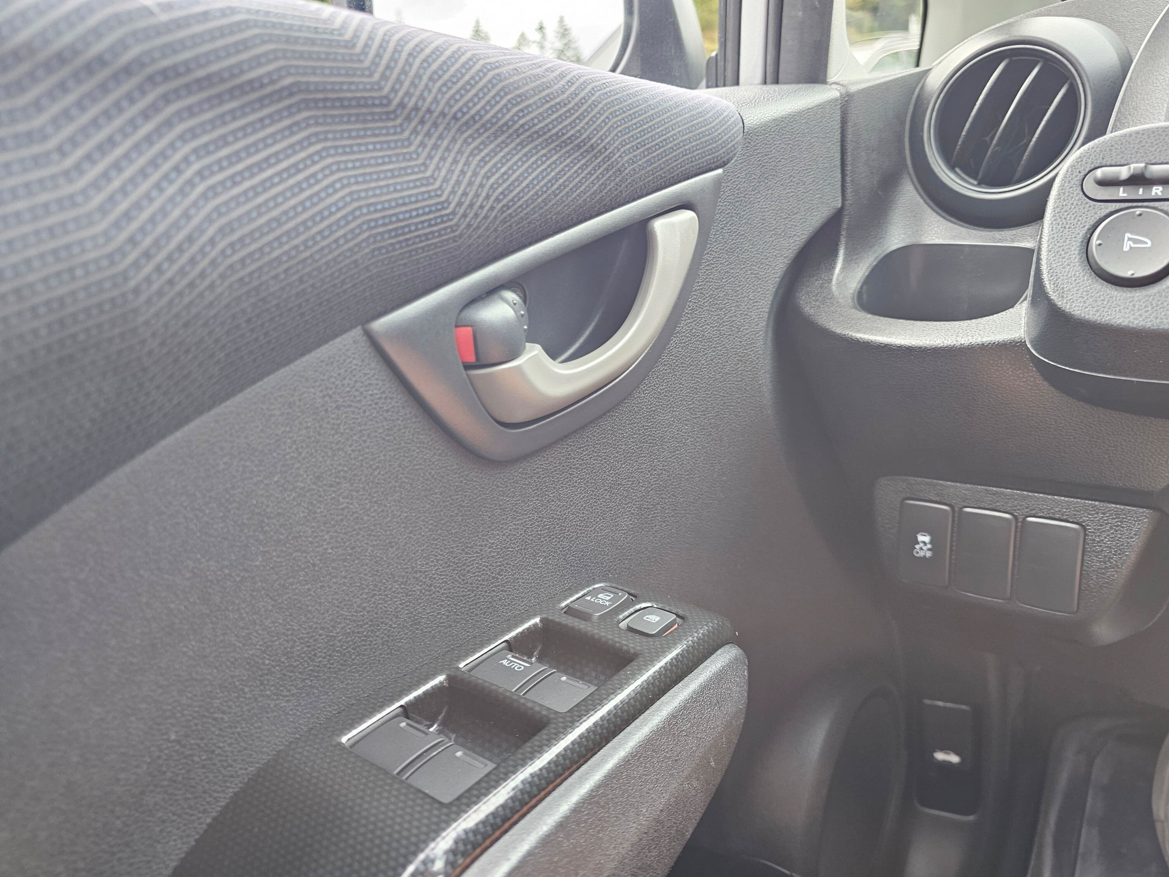 Used 2011 Honda Fit Sport image 30