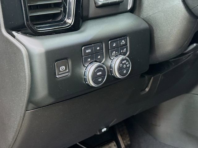 Used 2024 GMC Sierra 2500 AT4 w/ AT4 Premium Plus Package AWD/4WD image 12