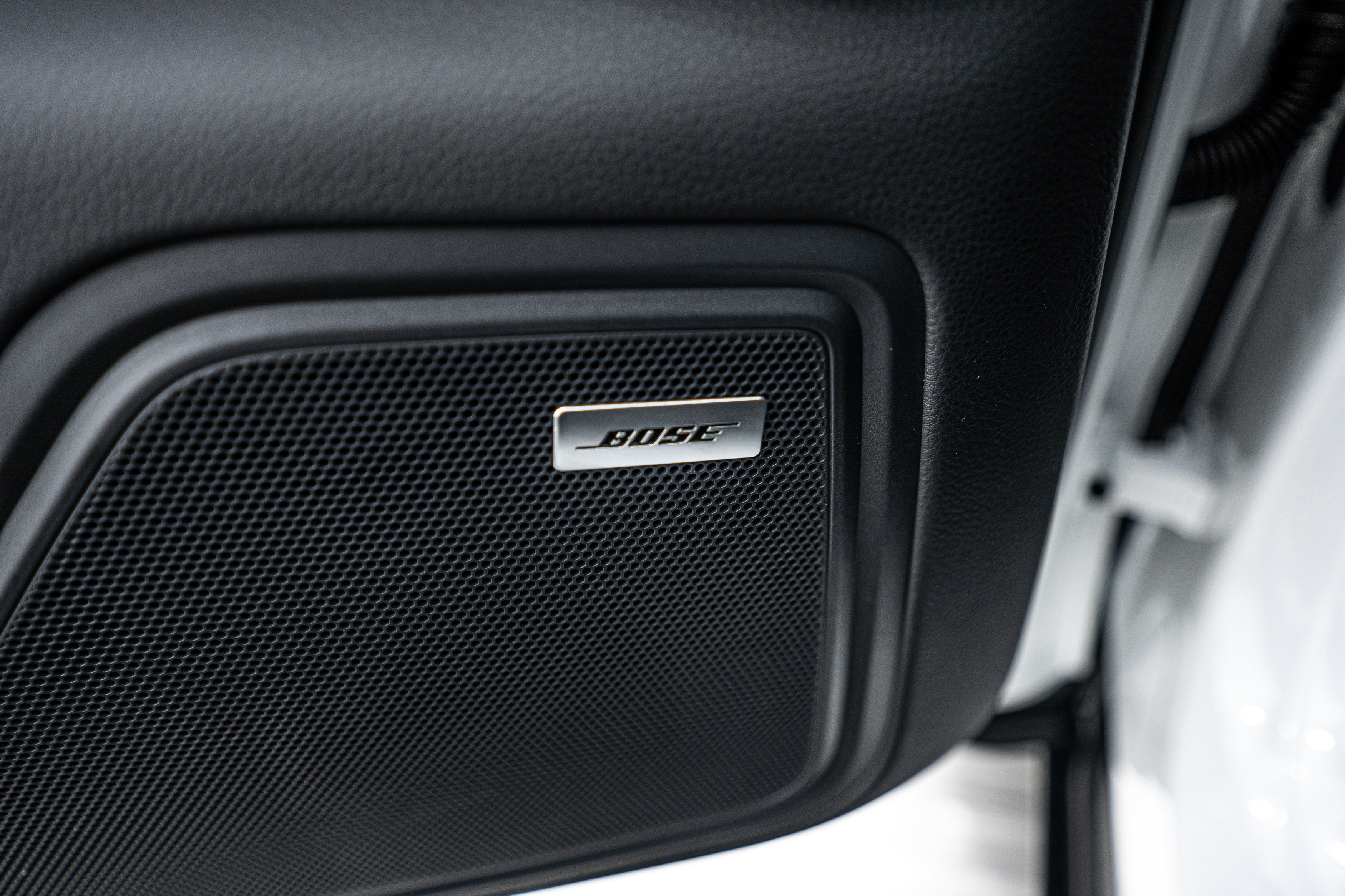 New 2025 Porsche Macan image 18