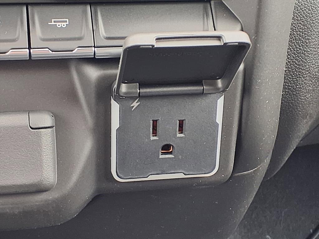 New 2026 Chevrolet Silverado 1500 Custom w/ Turbomax Blackout Package image 17