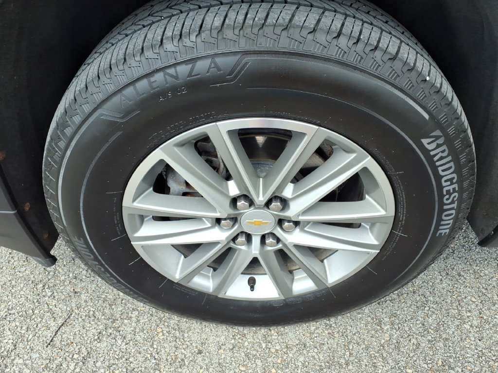 Used 2023 Chevrolet Traverse LT FWD image 5