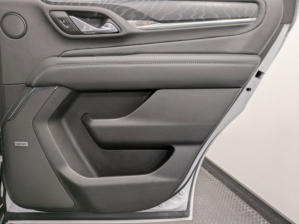 Used 2023 GMC Yukon Denali w/ Advanced Technology Package image 25