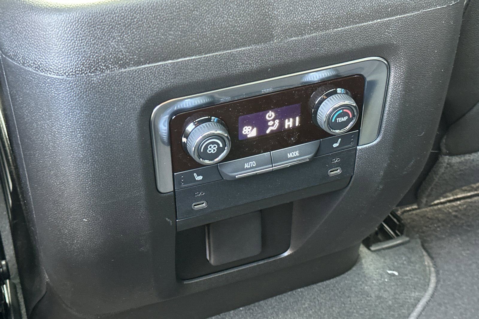 New 2026 Chevrolet Suburban High Country w/ LPO, Illumination Package image 14