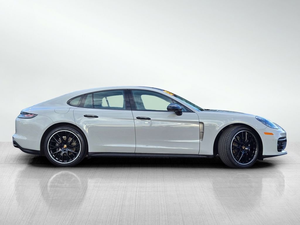 Used 2023 Porsche Panamera Platinum Edition image 3