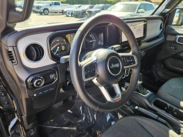 Used 2024 Jeep Wrangler Unlimited Sahara AWD/4WD image 24