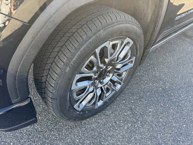 Used 2023 GMC Sierra 1500 Denali Ultimate image 9