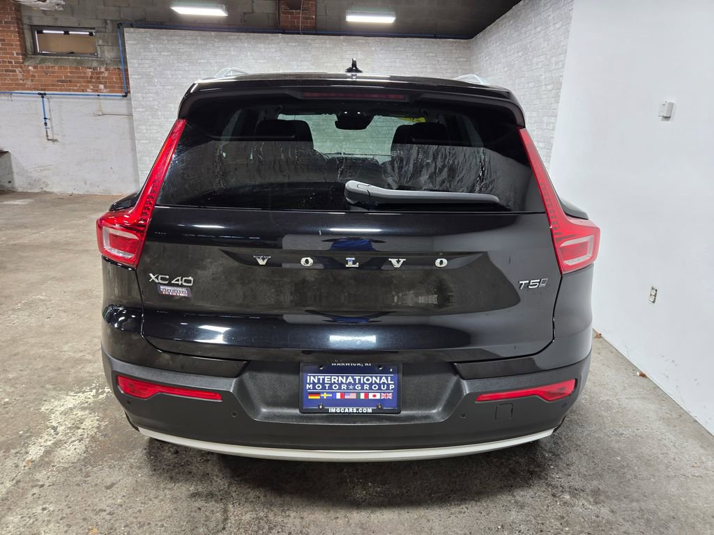 Used 2019 Volvo XC40 T5 Momentum image 48