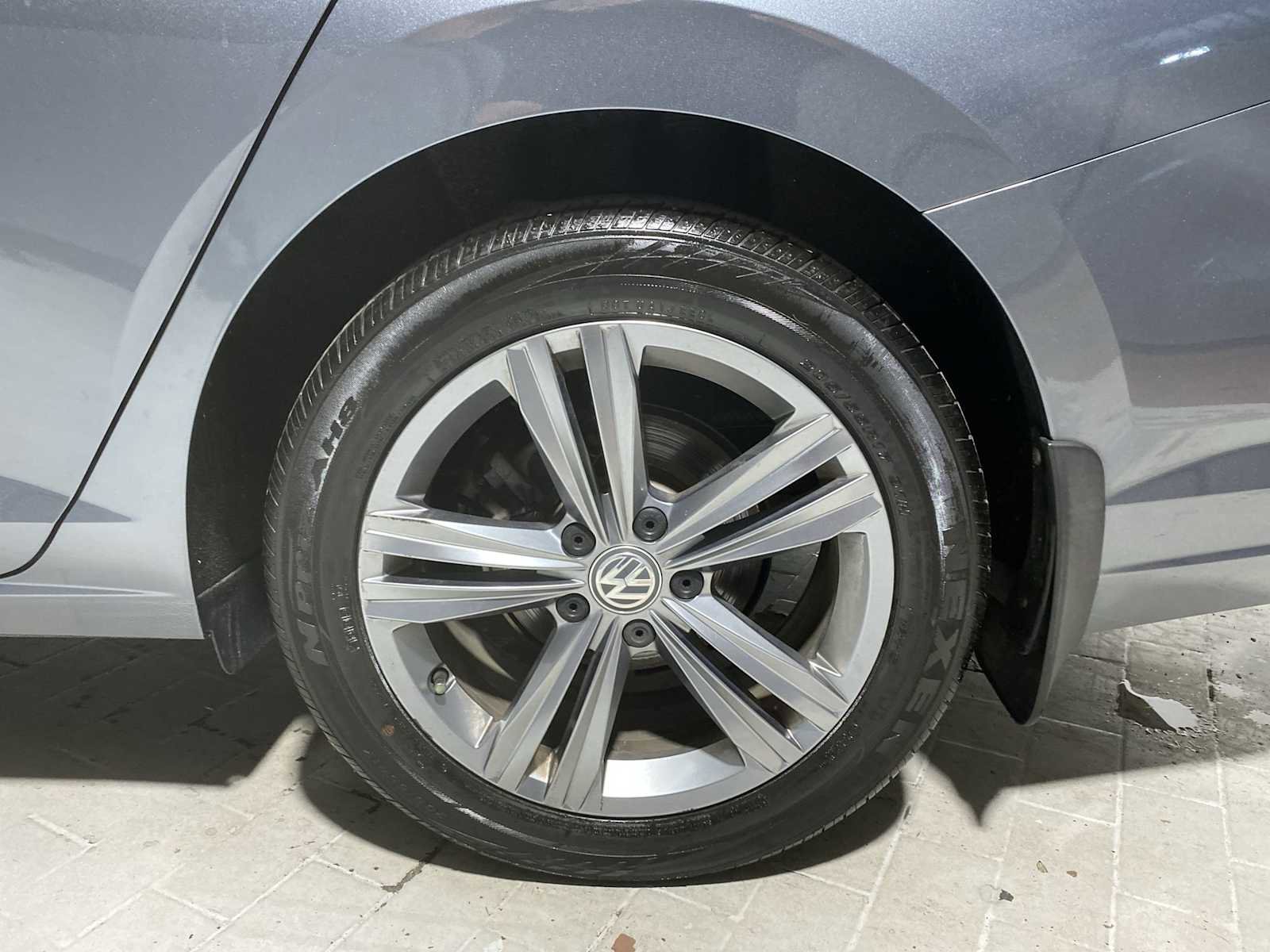 Used 2019 Volkswagen Jetta R-Line w/ R-Line Cold Weather Package FWD image 8