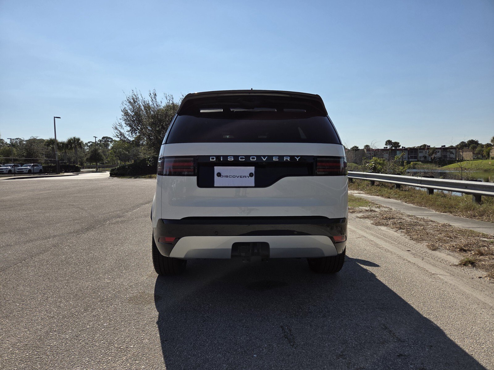 Used 2026 Land Rover Discovery Limited Edition image 17