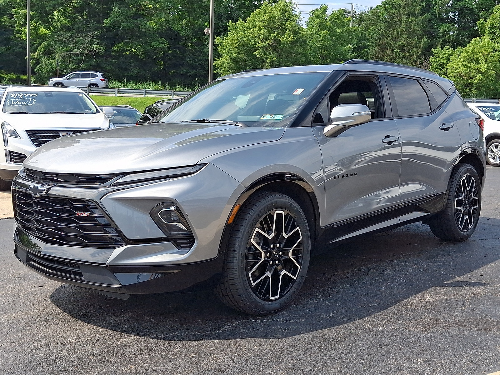 Used 2023 Chevrolet Blazer RS w/ Enhanced Convenience Package FWD image 3