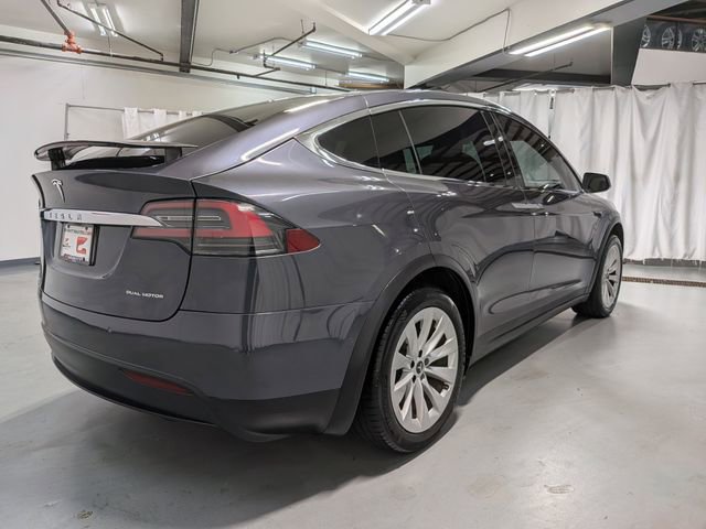 Used 2020 Tesla Model X Long Range image 3