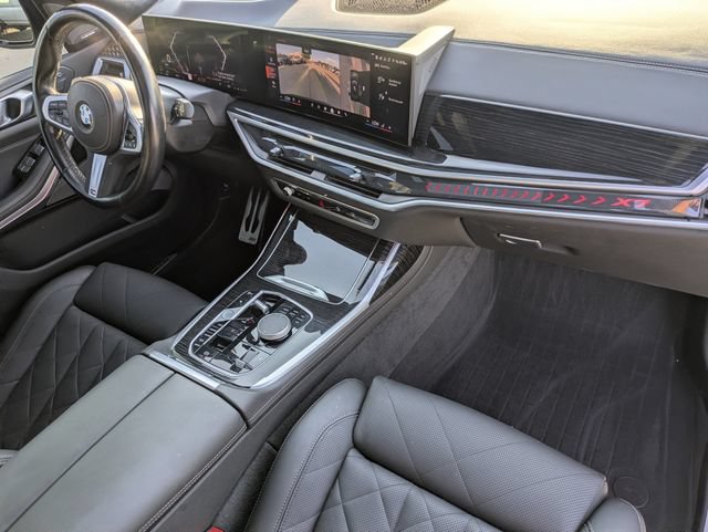 Used 2024 BMW X7 xDrive40i w/ M Sport Package AWD/4WD image 34