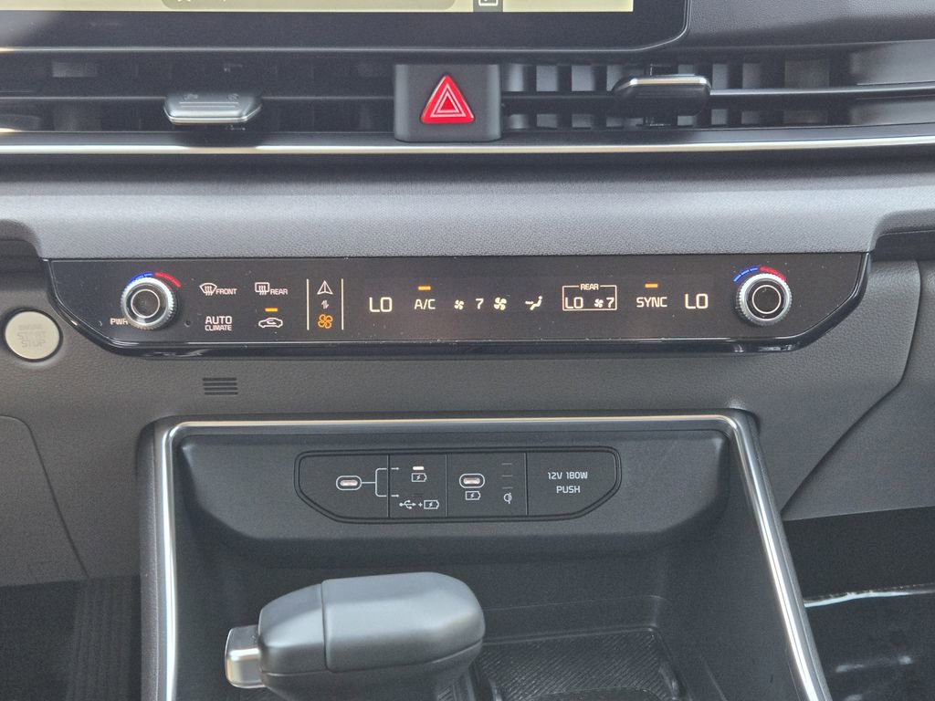 Certified 2026 Kia Carnival SX FWD image 21