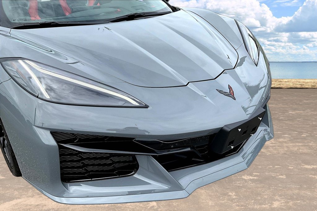Used 2025 Chevrolet Corvette Z06 w/ Stealth Interior Trim Package RWD image 33