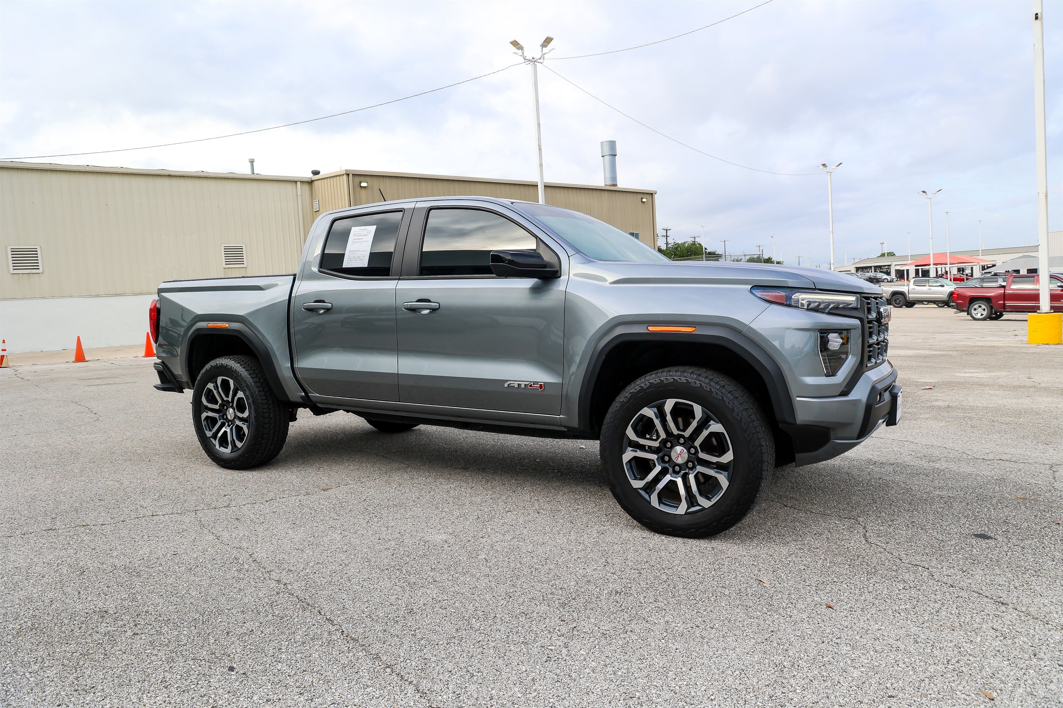 Used 2023 GMC Canyon AT4 w/ AT4 Premium Package AWD/4WD image 6