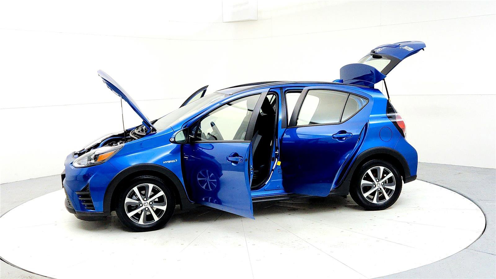 Certified 2019 Toyota Prius C image 10