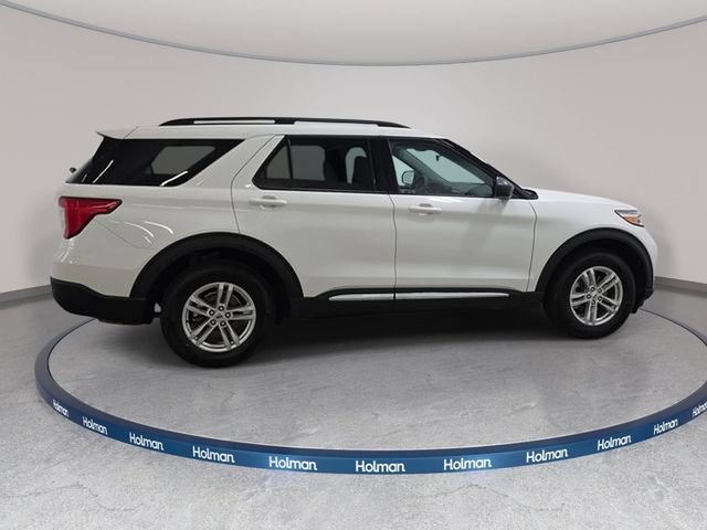 Used 2023 Ford Explorer XLT w/ Equipment Group 202A AWD/4WD image 5