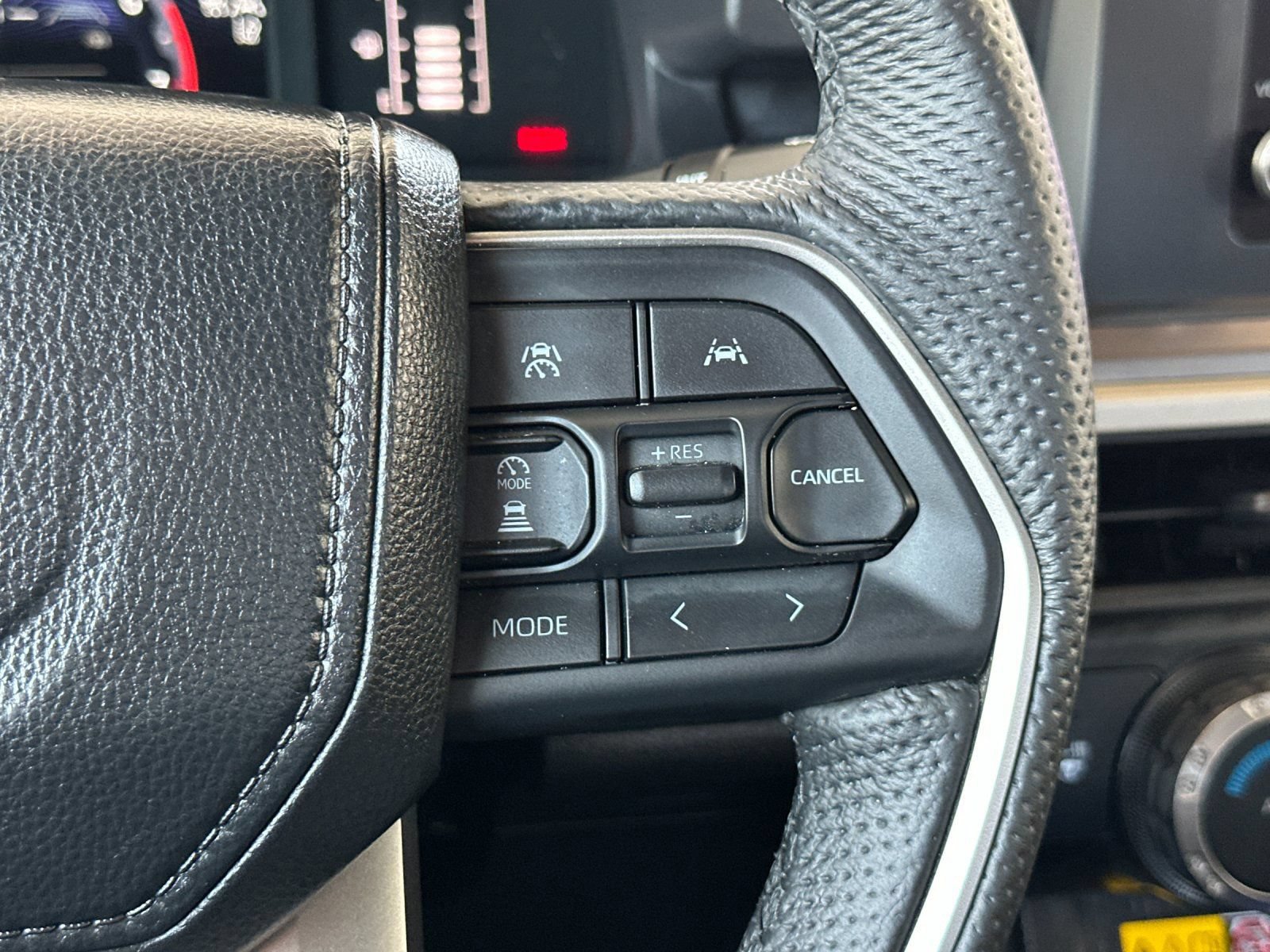 Used 2024 Toyota Tacoma SR5 AWD/4WD image 26
