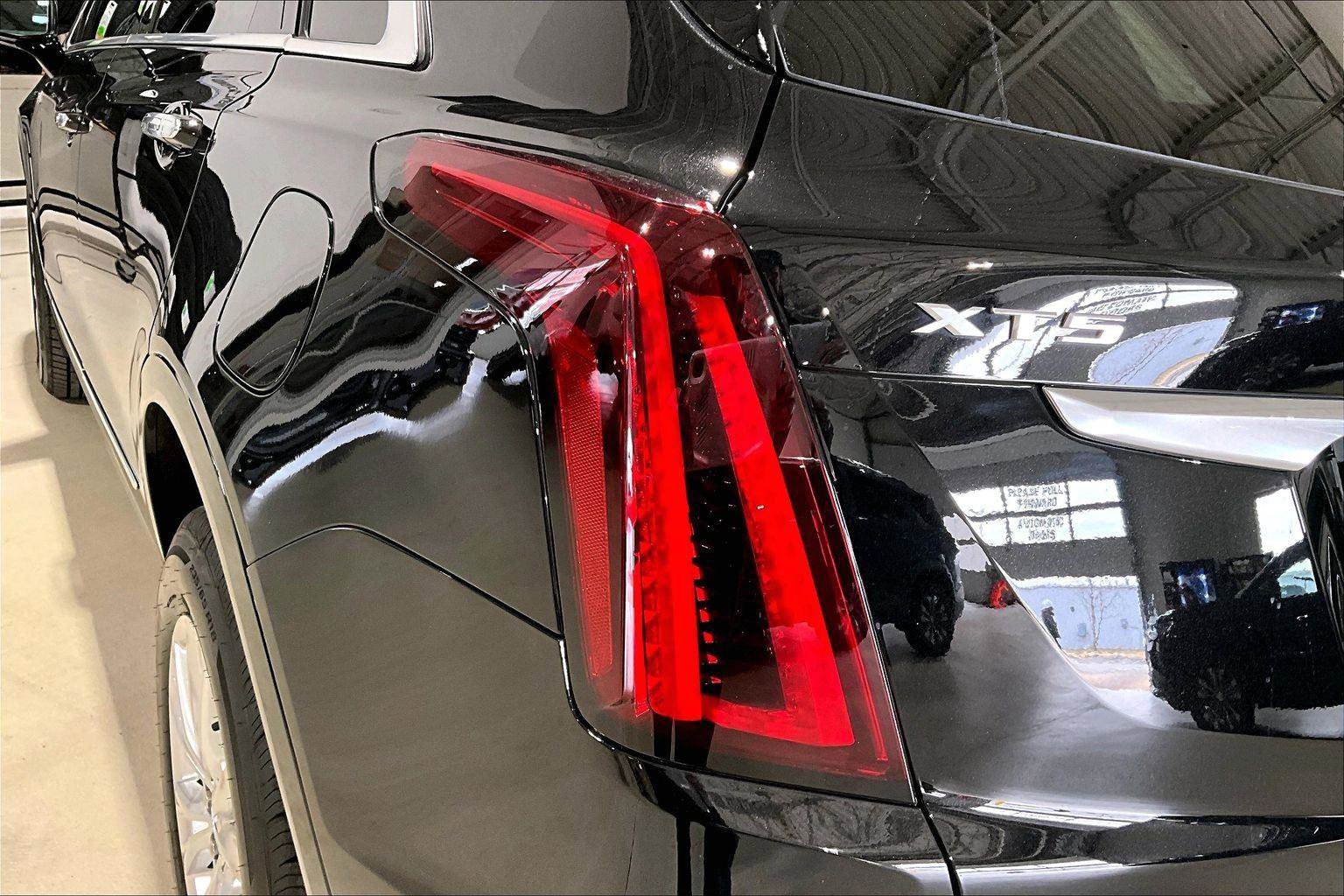 Used 2024 Cadillac XT5 Luxury w/ LPO, Floor Liner Package image 31