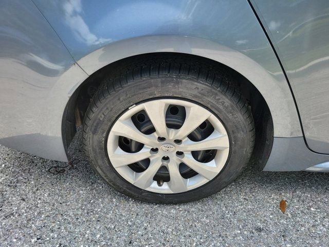 Used 2021 Toyota Corolla LE FWD image 8