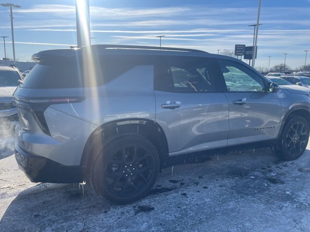 Used 2025 Chevrolet Traverse RS w/ LPO, Floor Liner Package image 2