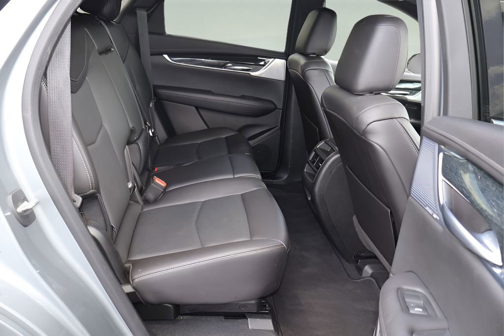 Used 2023 Cadillac XT5 Premium Luxury FWD image 16
