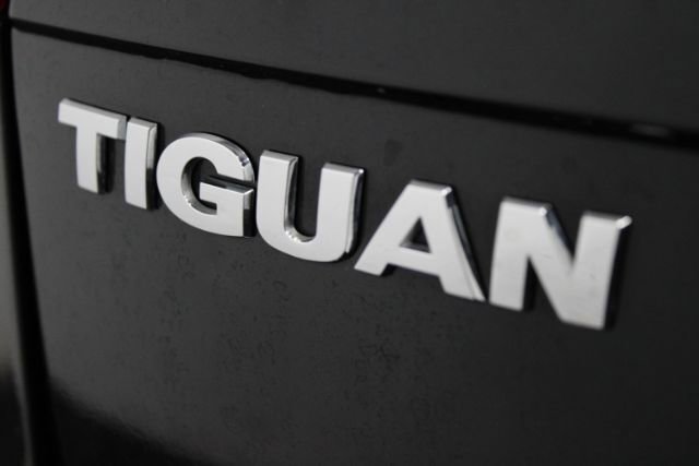 Used 2018 Volkswagen Tiguan S FWD image 7