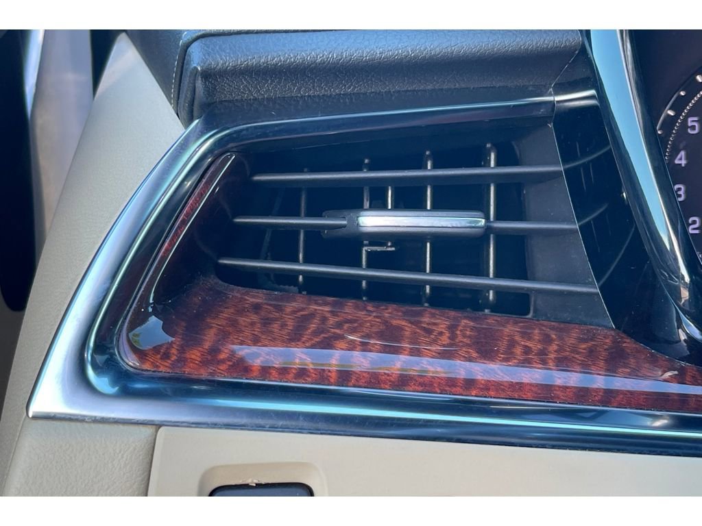 Used 2017 Cadillac XT5 Luxury w/ Driver Awareness Package image 30