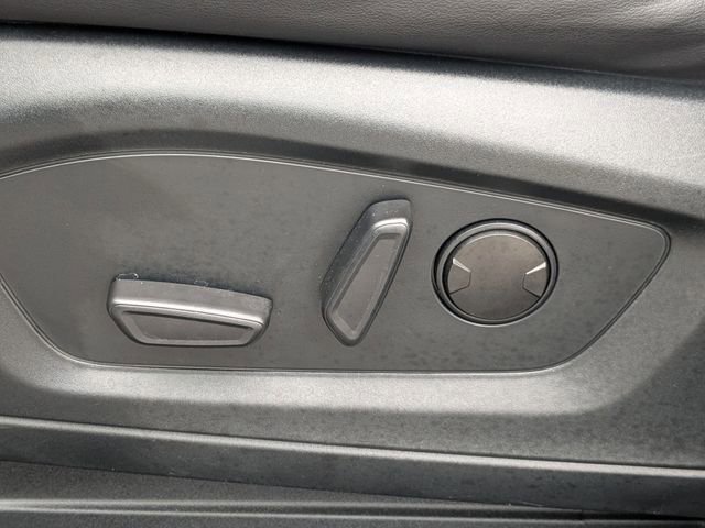 Used 2022 Ford Explorer XLT w/ Equipment Group 202A image 25